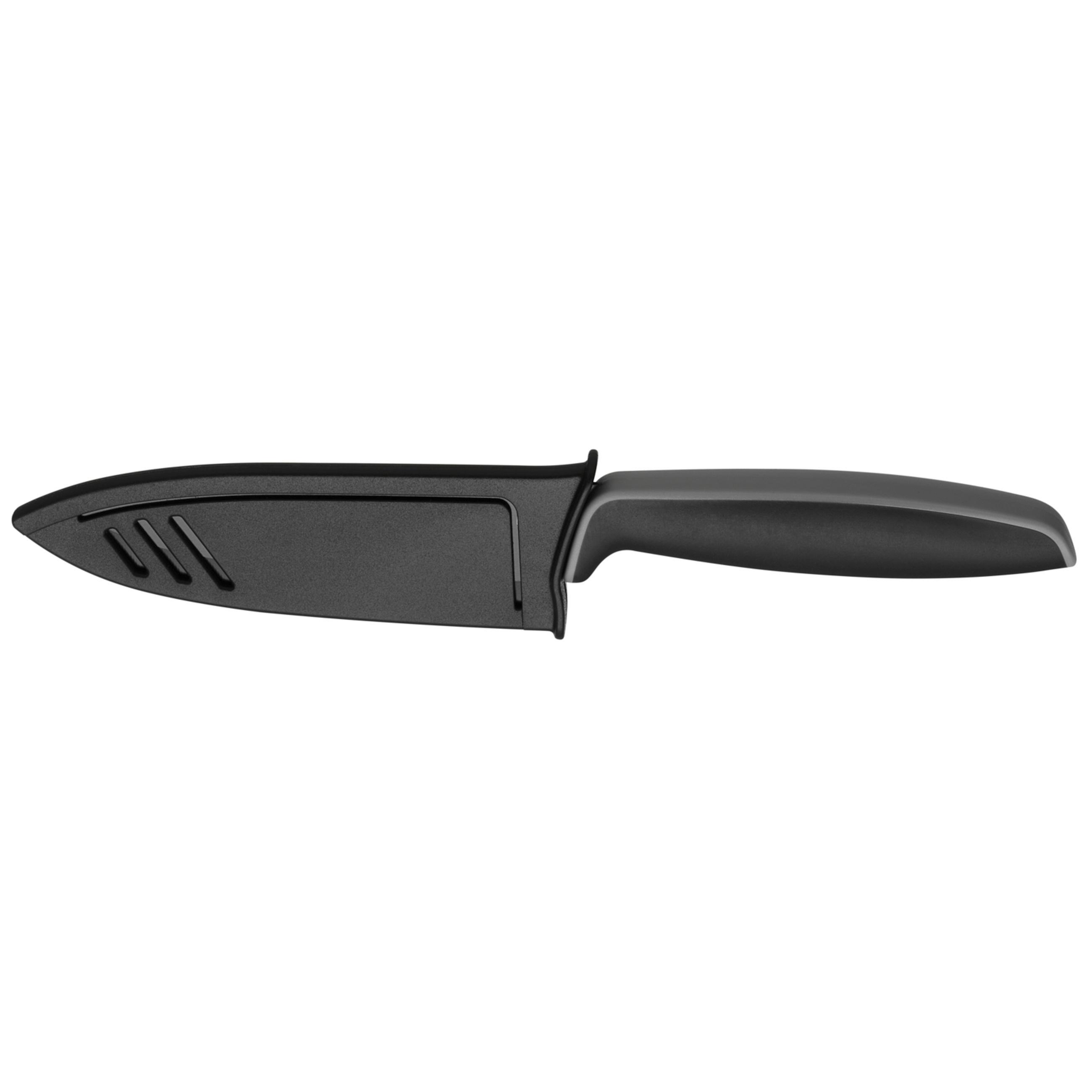 Schwarzes Messer mit Scheide, horizontale Ansicht. Weißer Hintergrund.