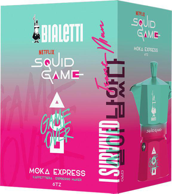 Eine Schachtel Bialetti Moka Express im Squid Game-Design.