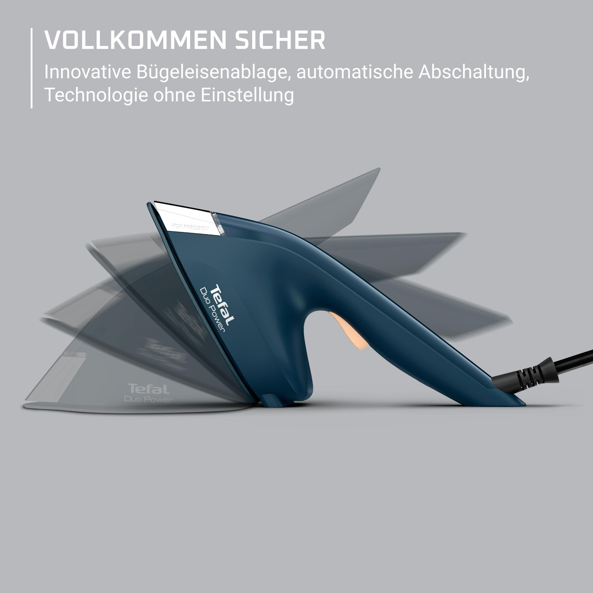 Ein blaues und weißes Bügeleisen mit schwarzem Kabel, in Bewegung, zeigt einen Teil des Bügelbretts.