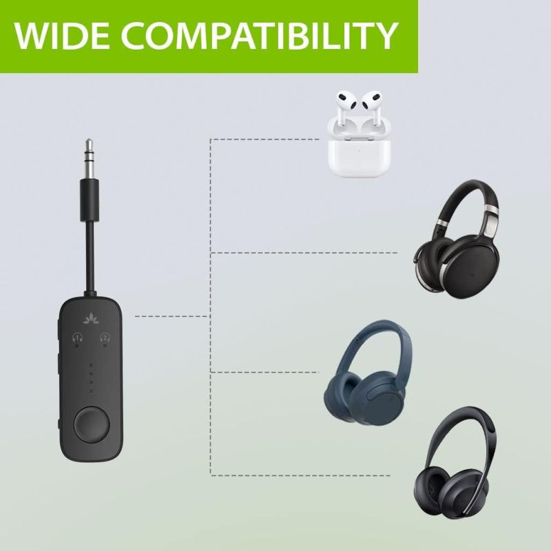 Un appareil noir avec une prise jack 3,5 mm et une variété de casques sont affichés.