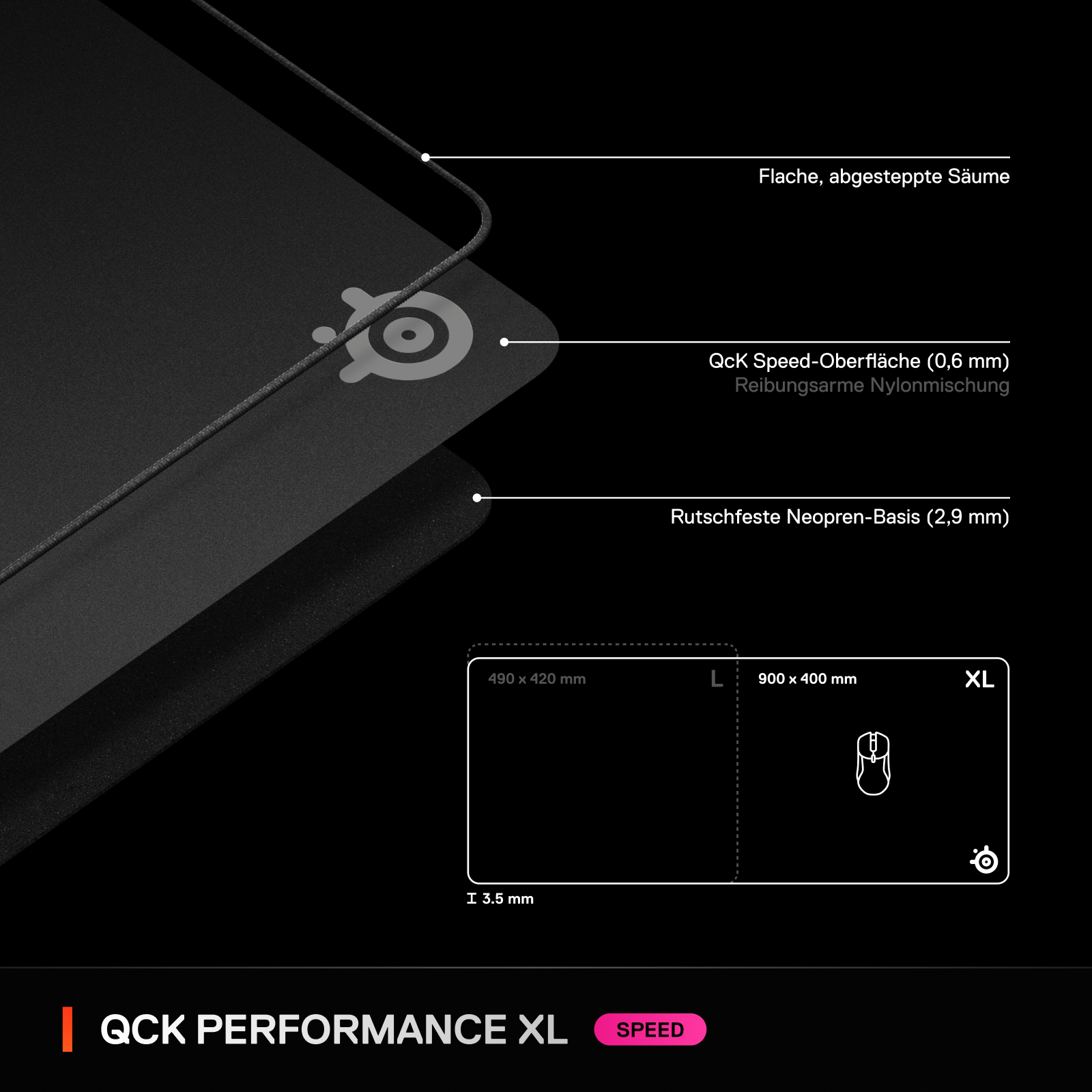 Schwarzes Mauspad mit Logo. Der Text darauf lautet QCK PERFORMANCE XL SPEED.