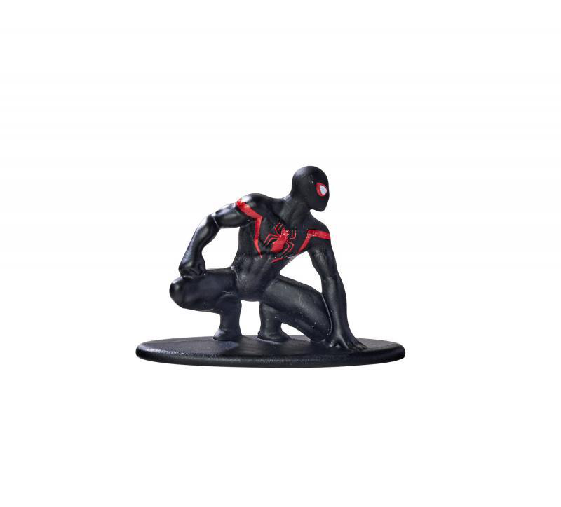 Miles Morales Spider-Man-Figur in geduckter Position auf schwarzer Basis.