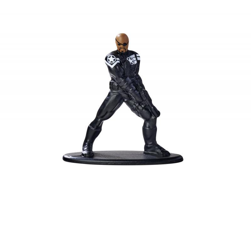 Eine schwarze Figur von Nick Fury, der Waffen hält, auf einem schwarzen Ständer, weißer Hintergrund.