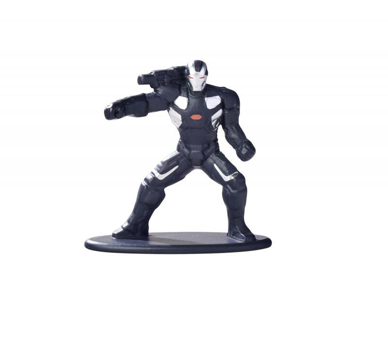 War Machine Actionfigur, ein Superheld in schwarzer und silberner Rüstung, stehend auf weißem Hintergrund.