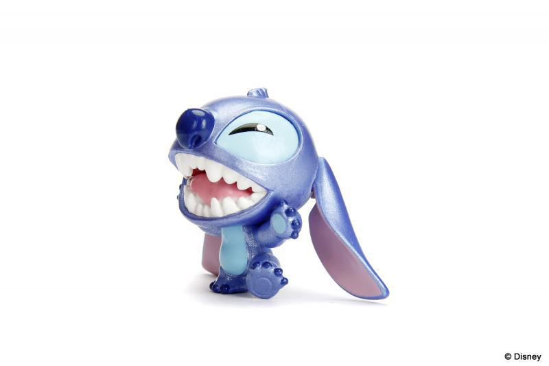 Eine blaue Stitch-Figur lächelt mit offenem Mund und großen Zähnen, stehend auf einer weißen Oberfläche. Disney-Logo in der Ecke.
