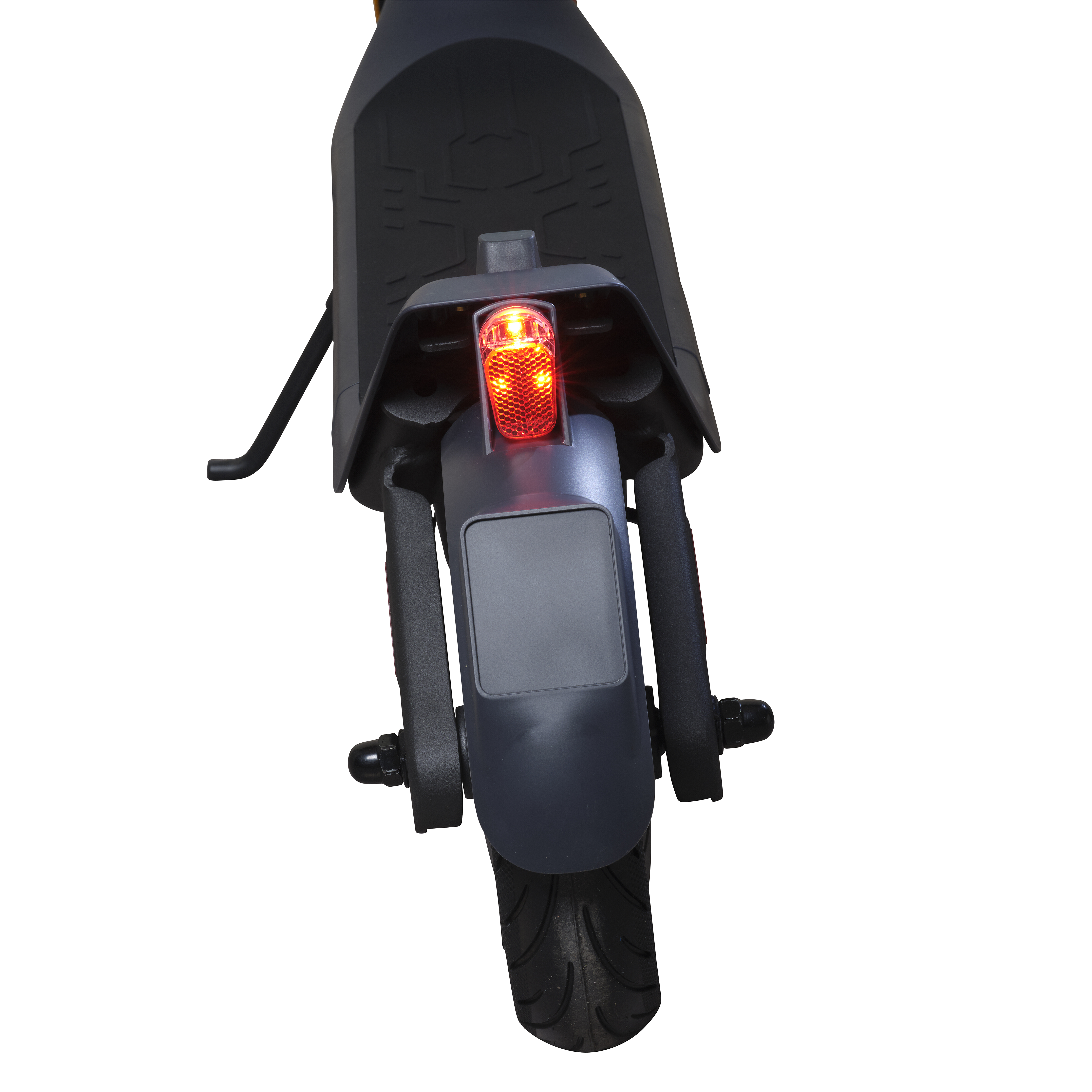 Rückseite eines schwarzen E-Scooters, zeigt das Rücklicht, das Hinterrad und den Kotflügel. Weißer Hintergrund.