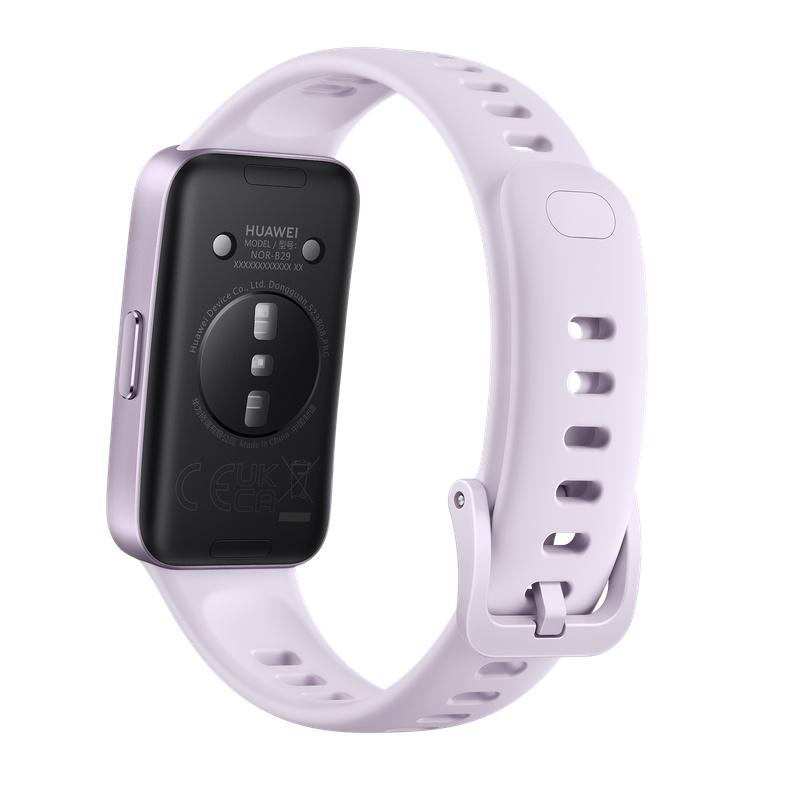 Ein Huawei-Fitness-Tracker mit hellviolettem Armband. Das Zifferblatt ist schwarz mit weißer Schrift. Das Armband ist gebogen.