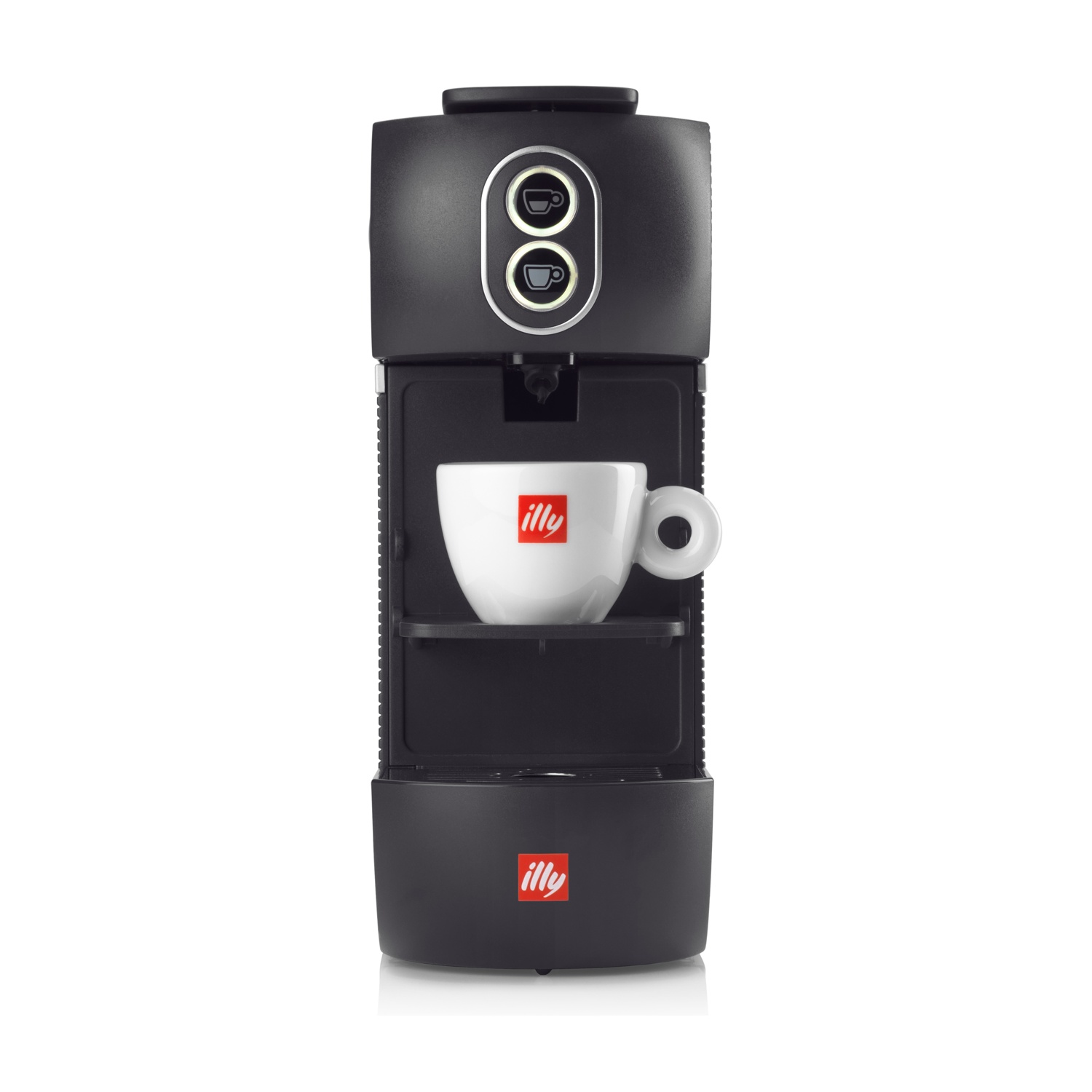 Una macchina da caffè Illy nera con una tazza bianca.