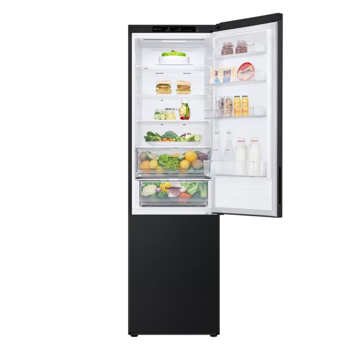 Een zwarte koelkast met de deur open, met planken met eten en laden met groenten.