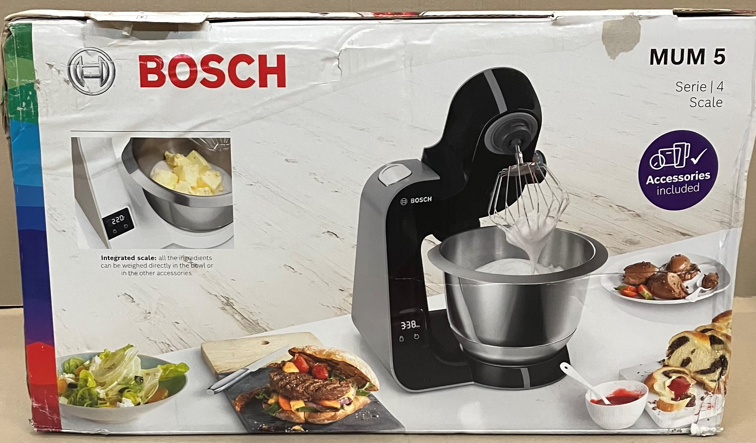 Pudełko robota kuchennego Bosch MUM 5, pokazujące maszynę, zdjęcia jedzenia i wagę.