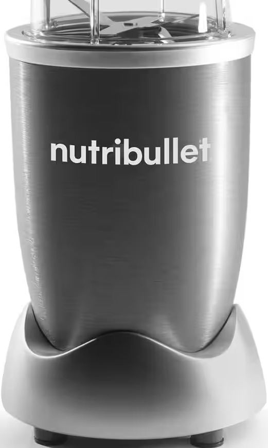Un frullatore NutriBullet argento e bianco con il marchio sul lato.