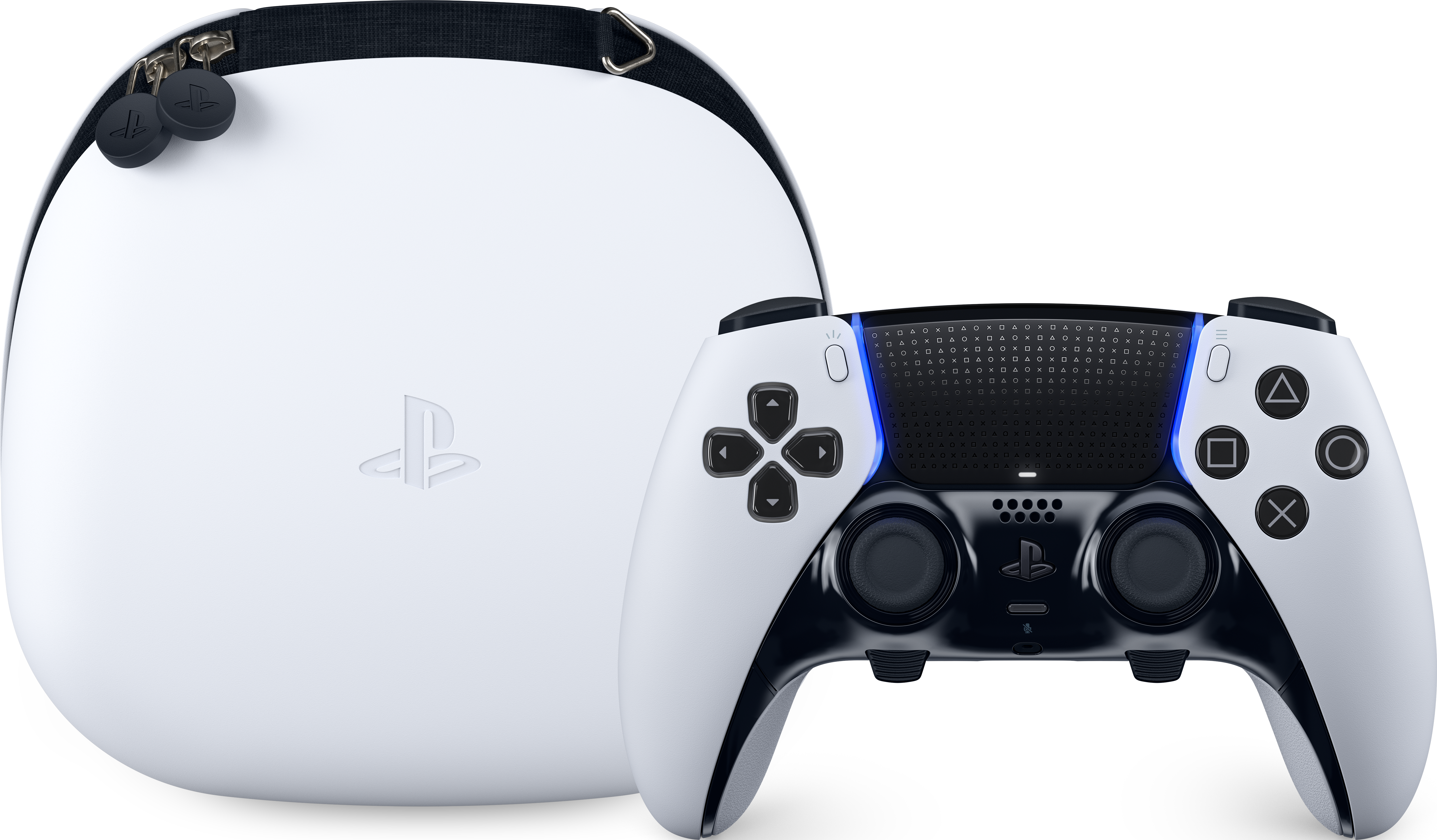 Ein weißer PlayStation 5 Controller und eine Tragetasche auf weißem Hintergrund.