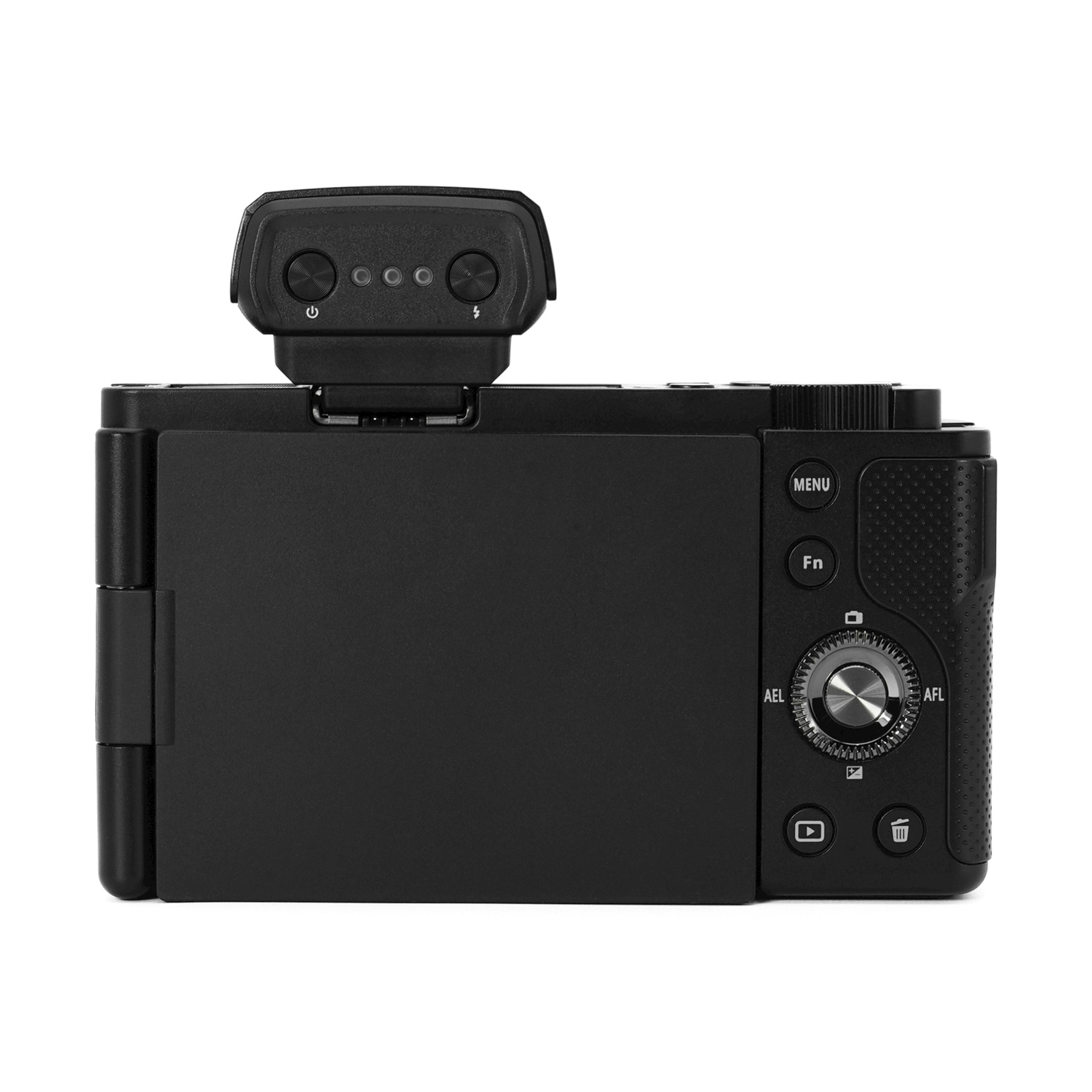 Fotocamera digitale nera, con schermo, pulsanti e un accessorio flash.