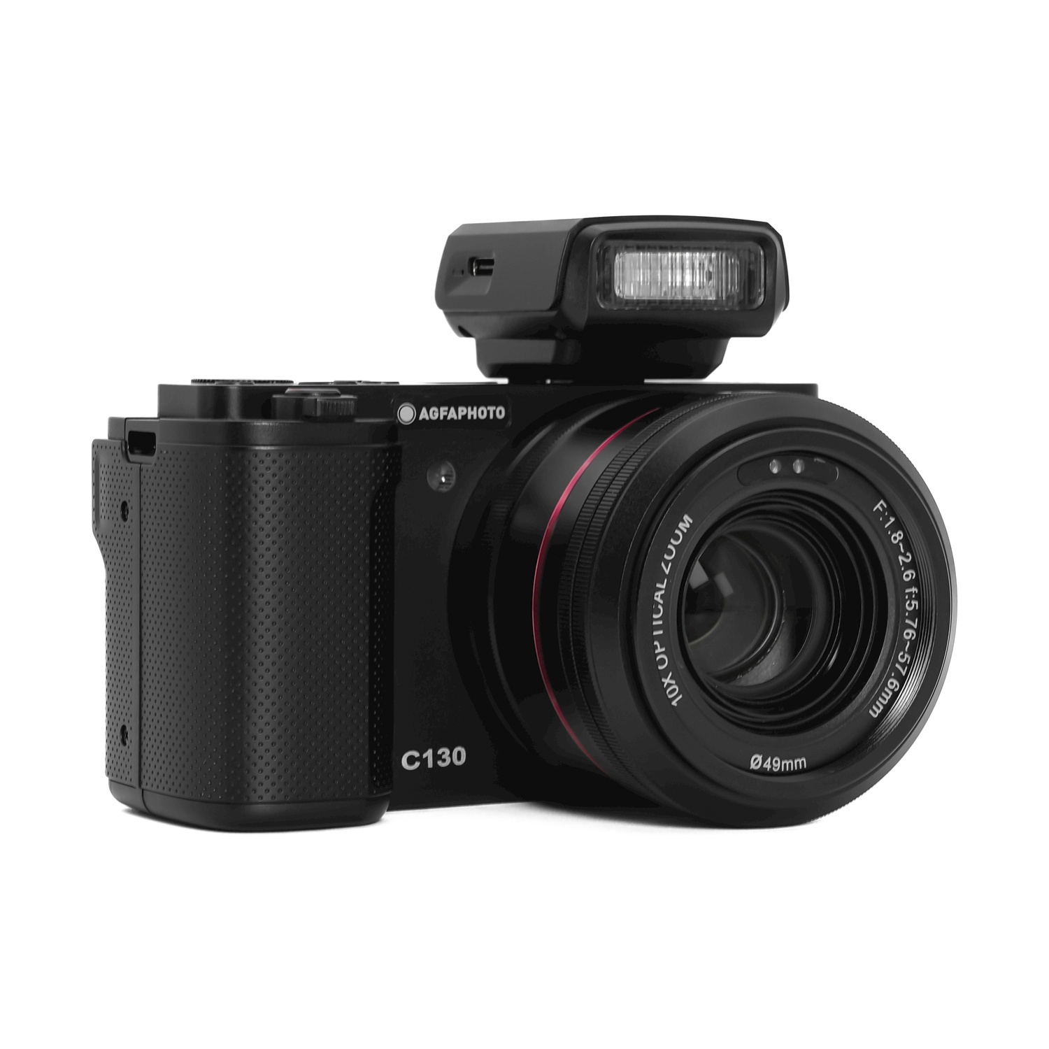 Fotocamera nera con flash collegato. La fotocamera ha un obiettivo e un pannello di controllo.