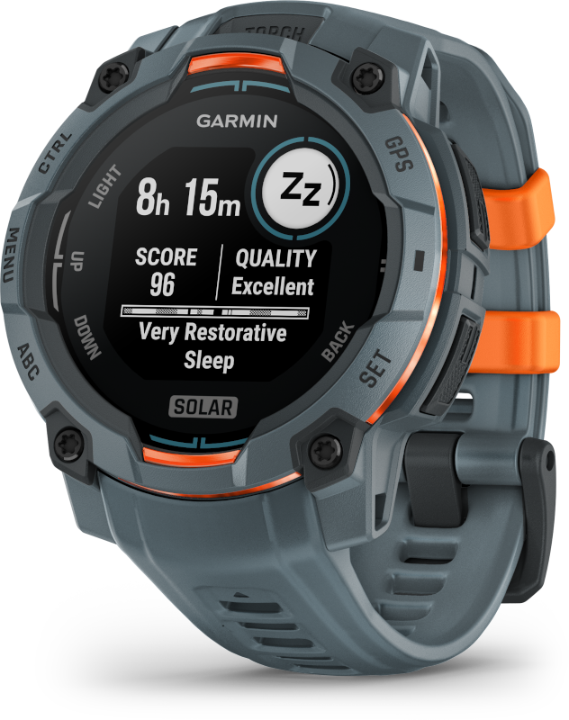 Egy Garmin óra alvási adatokat mutat: pontszám, minőség és alvási idő.