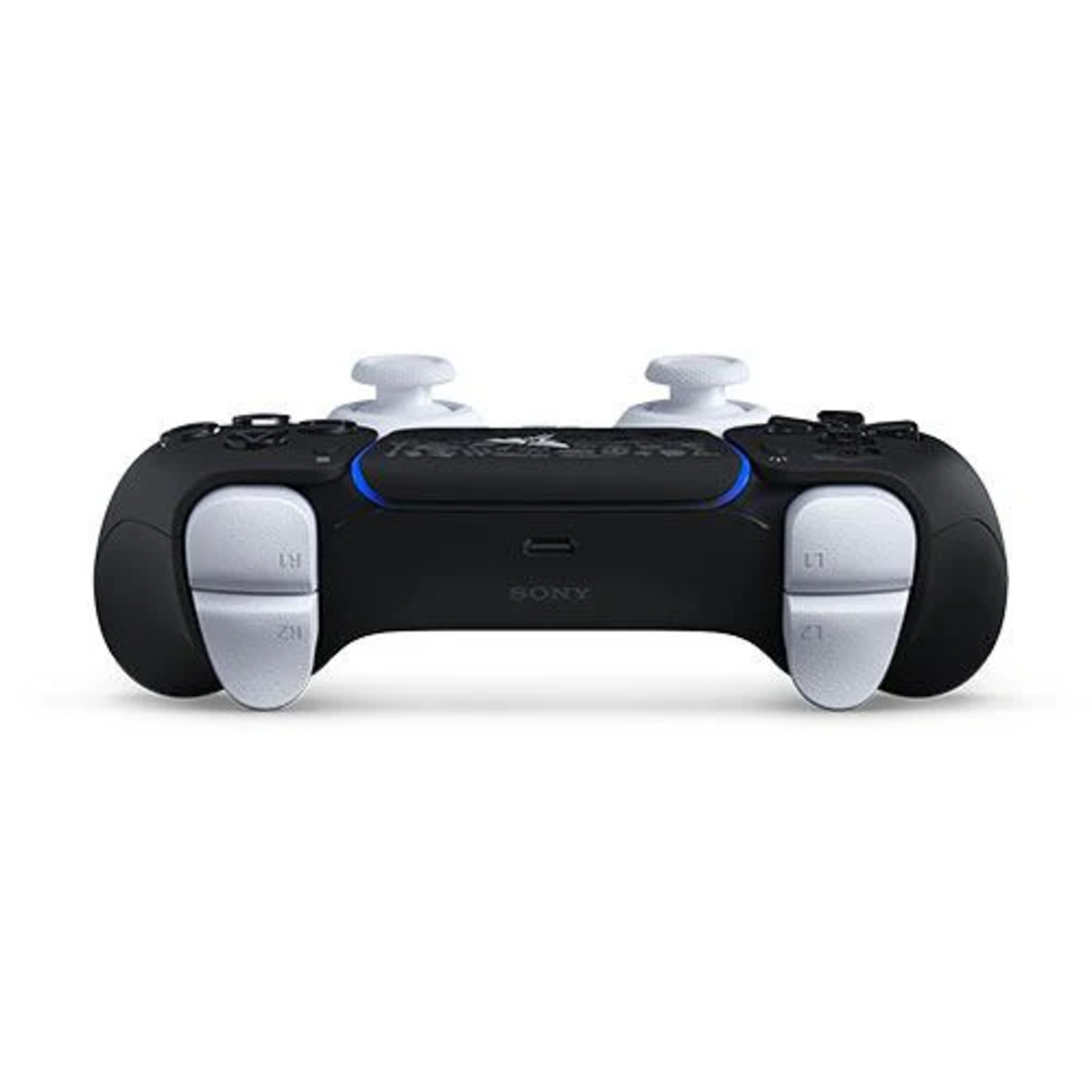 Een zwart-witte Playstation 5 controller.