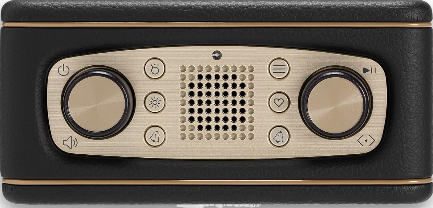 Panneau avant du haut-parleur Marshall avec boutons, boutons et grille de haut-parleur.