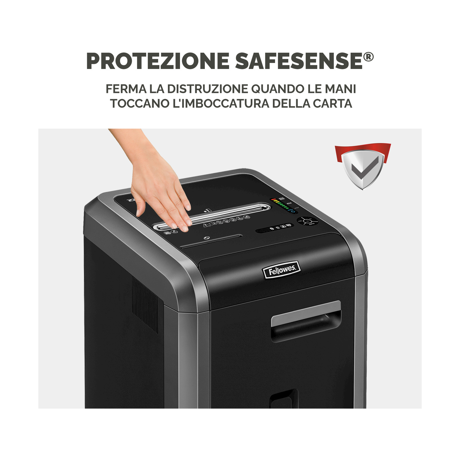 Distruggidocumenti nero con una mano vicino all'ingresso della carta, caratteristiche di sicurezza.