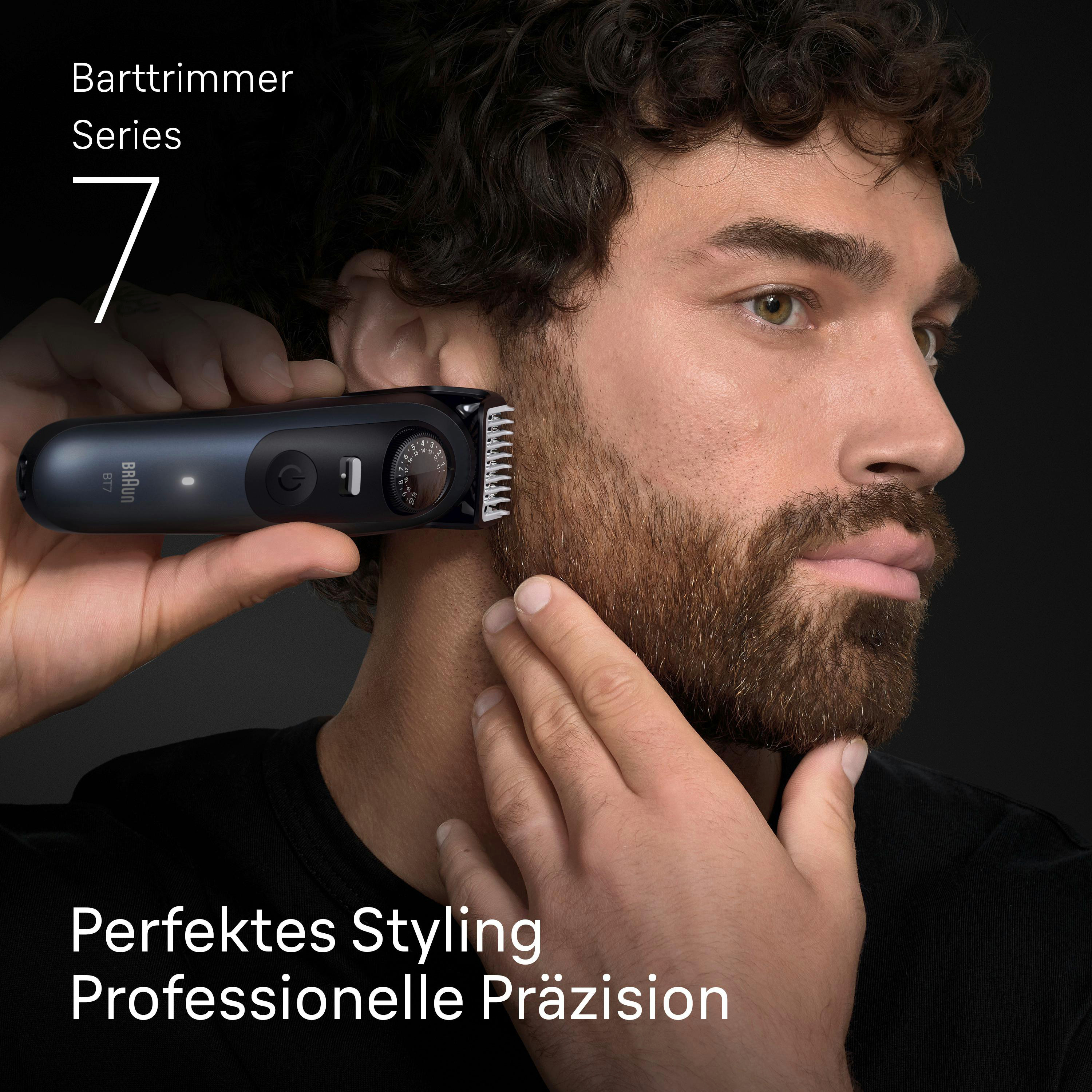 Mann trimmt Bart mit Braun Trimmer. Dunkler Hintergrund. Text: Perfektes Styling, Präzision.