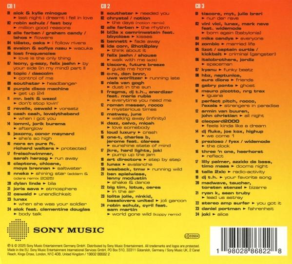 CD-Cover mit Songliste auf weißem Hintergrund. Das Album hat viele Songs.