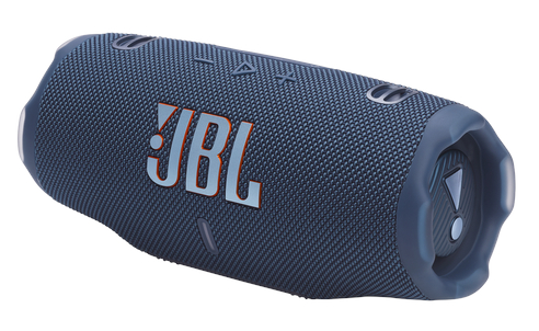 Głośnik JBL w kolorze niebieskim pod kątem na białym tle. Logo JBL jest widoczne.