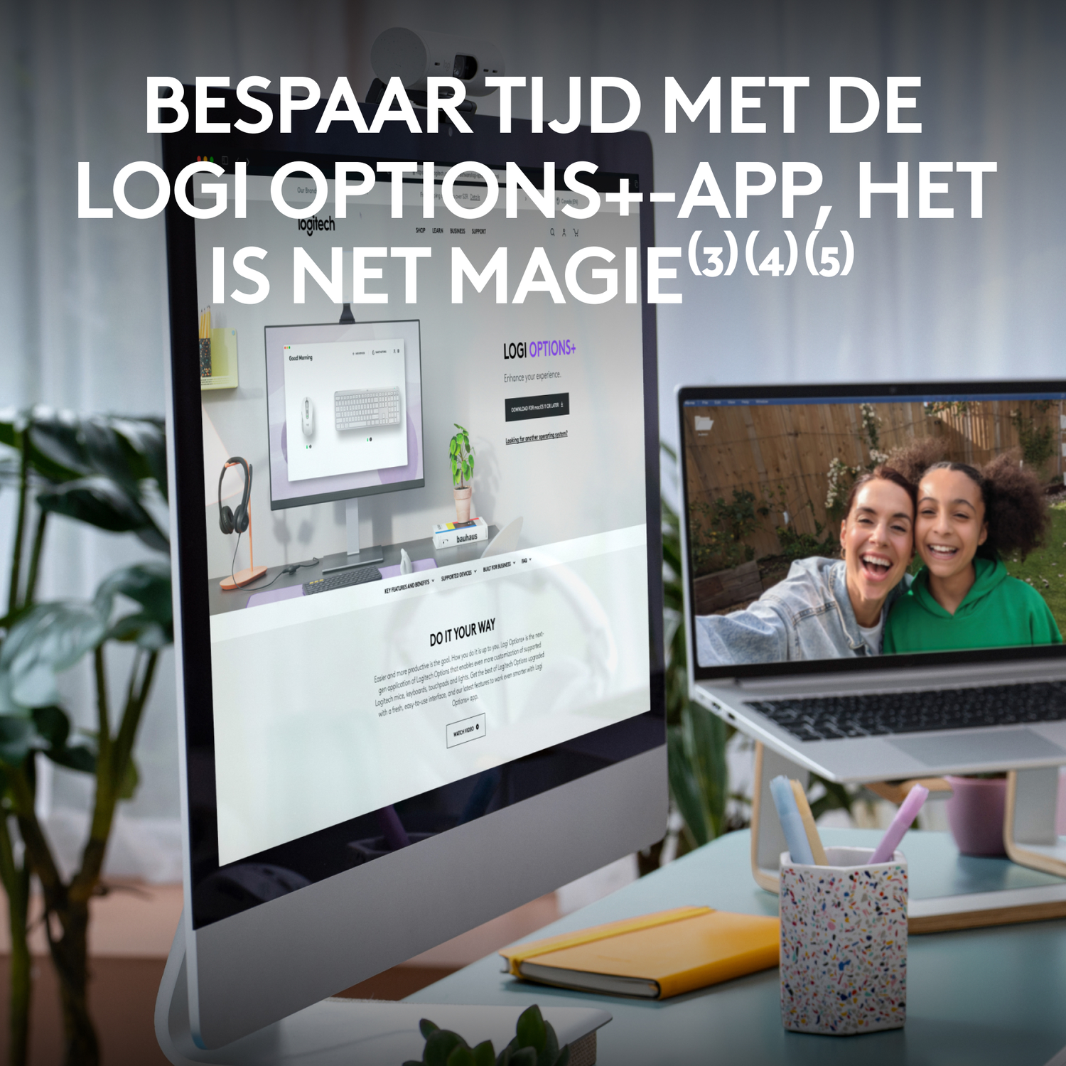 Logitech Options+ website op een monitor met een vrouw die videobelt, tekst in het Nederlands.