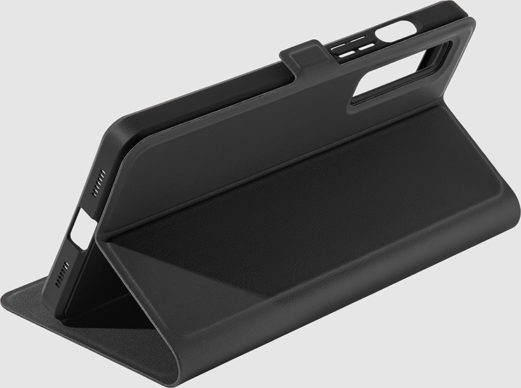 Schwarze Handyhülle im Ständer-Modus. Das Telefon wird von der Hülle gehalten. Die Hülle ist gefaltet.