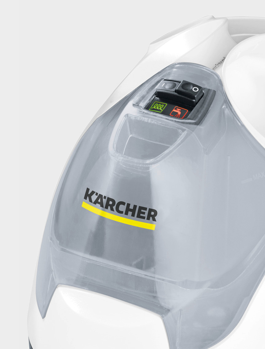 Zbliżenie białego i przezroczystego parowego urządzenia czyszczącego Kärcher z przyciskiem zasilania.