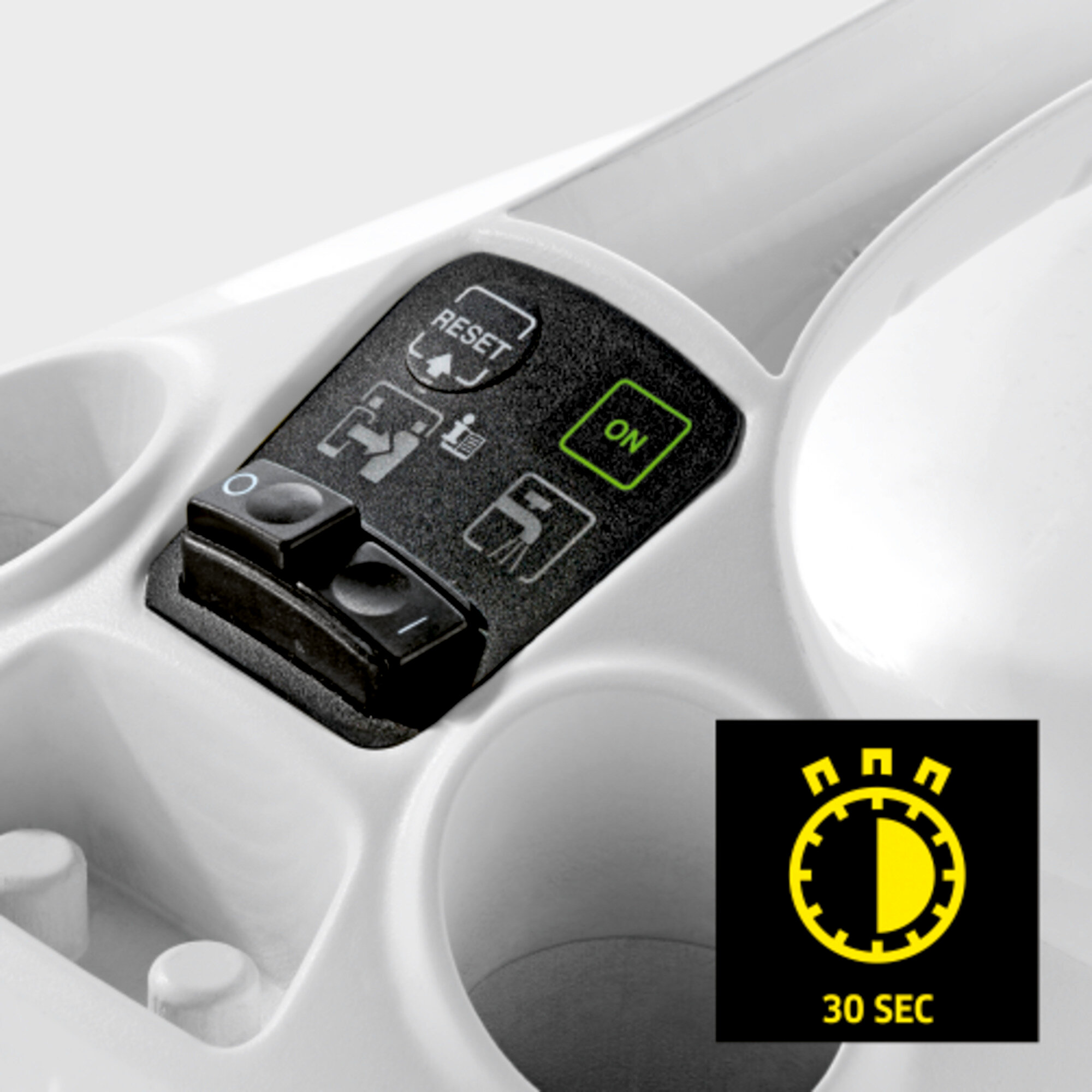 Biały panel sterowania maszyną z przyciskami reset i włącz oraz 30-sekundowym timerem.