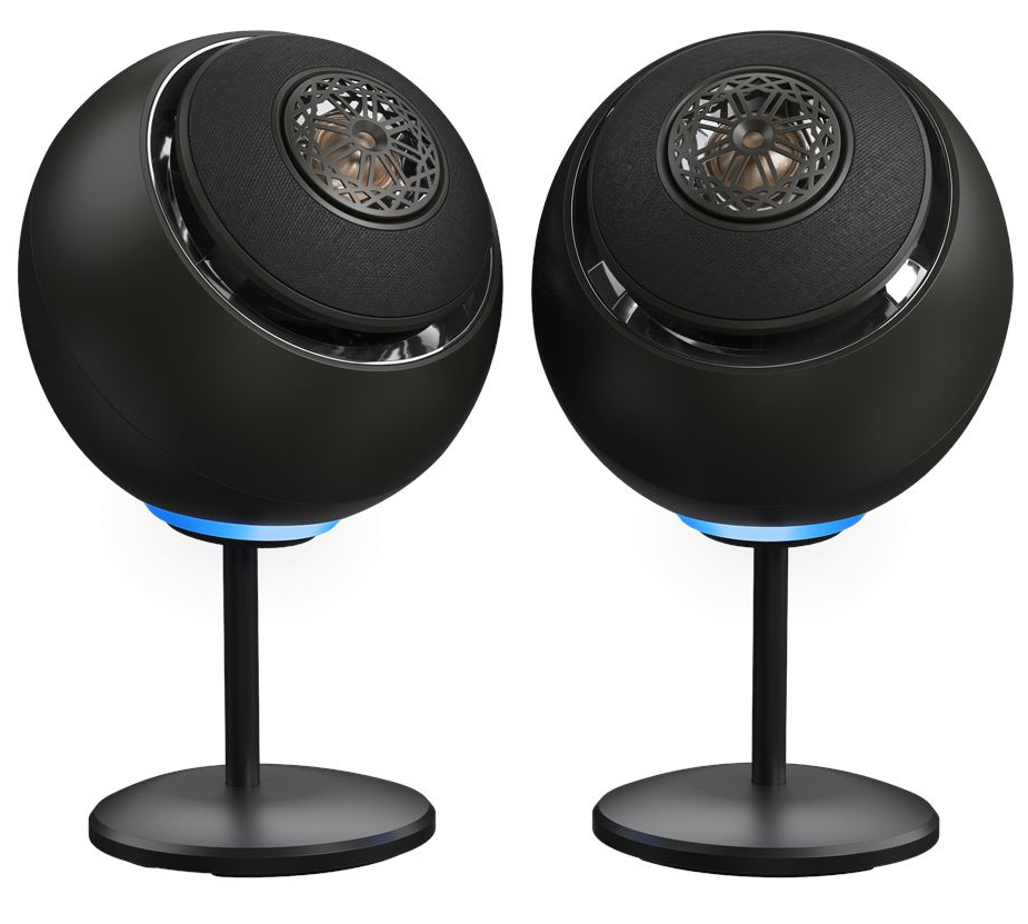 Dwa czarne głośniki na stojakach z białym tłem.