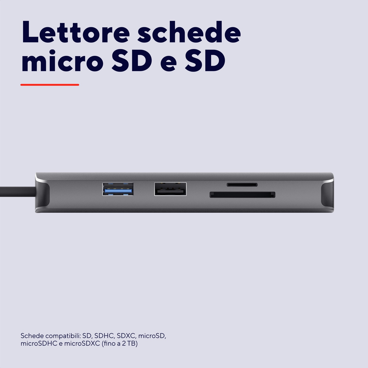 Lettore di schede micro SD argentato con slot USB e SD, su sfondo bianco.