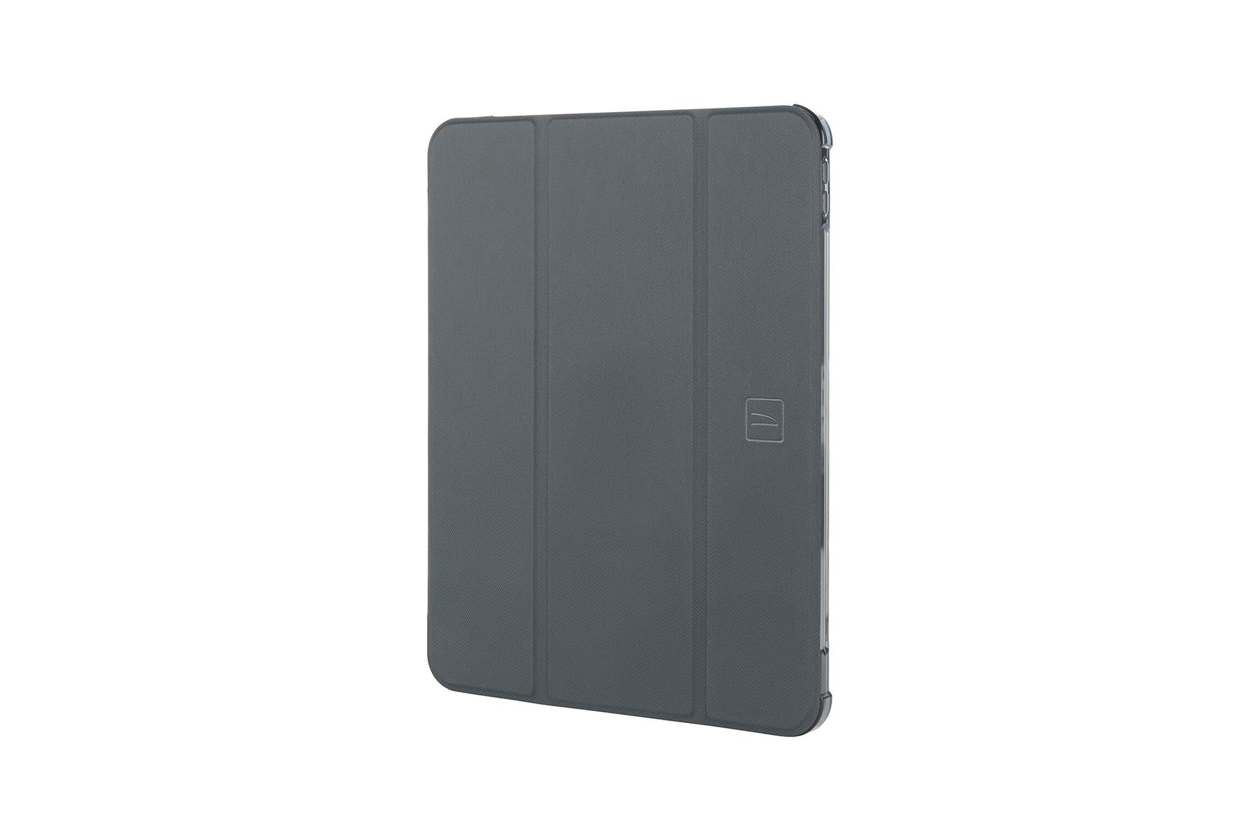 Eine graue Tablet-Hülle. Die Hülle ist geschlossen und hat ein kleines Logo darauf.
