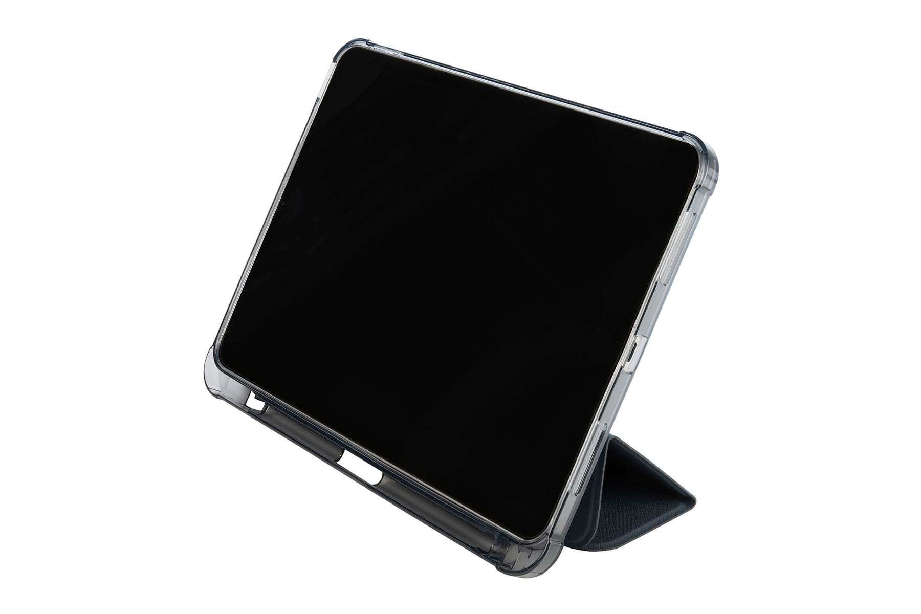 iPad in einer Hülle, hochgestellt. Der Bildschirm ist schwarz. Die Hülle befindet sich auf weißem Hintergrund.