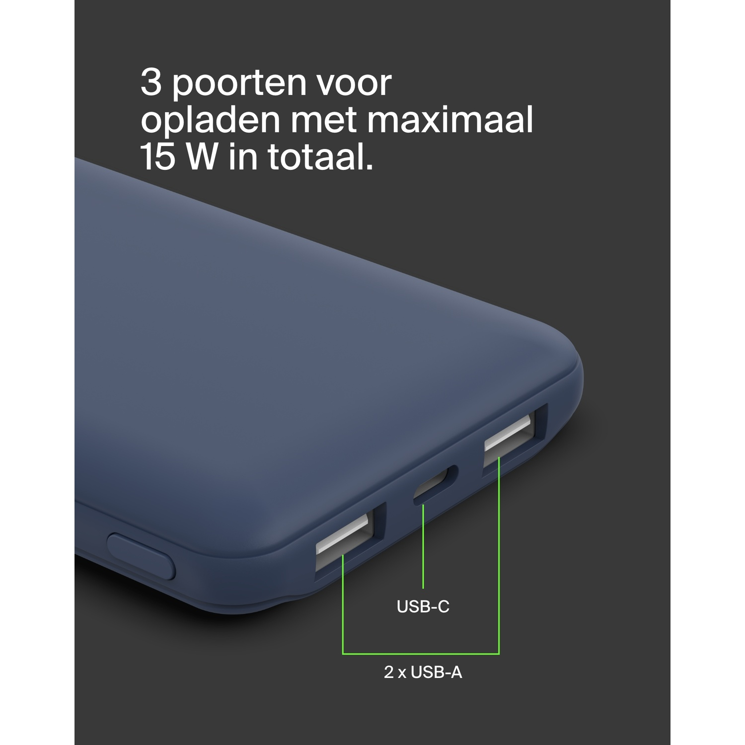 Zwarte gamingmuis op een oplader met kleurrijke lichten.