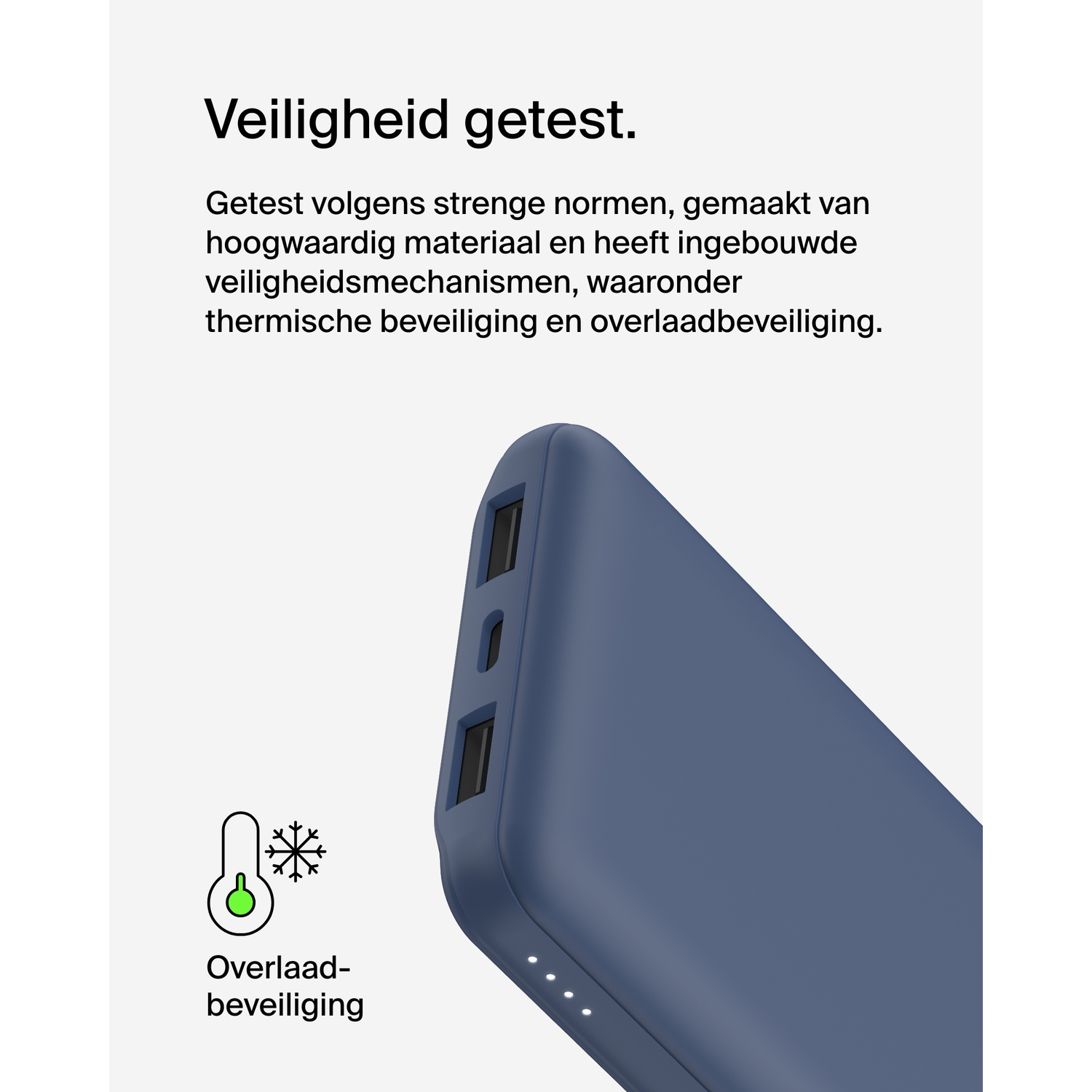Blauwe powerbank met benadrukte veiligheidsfuncties. Tekst beschrijft overbelastingsbeveiliging.