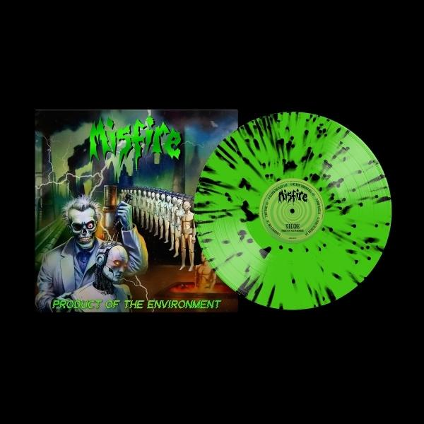 Grüne Vinyl Schallplatte mit schwarzen Tintenklecksen, Cover, schwarzer Hintergrund.