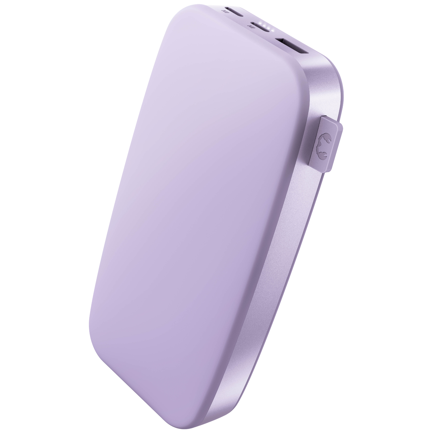 Une batterie externe lavande avec des bords et des ports argentés, sur fond blanc. Elle a un bouton avec un logo sur le côté.