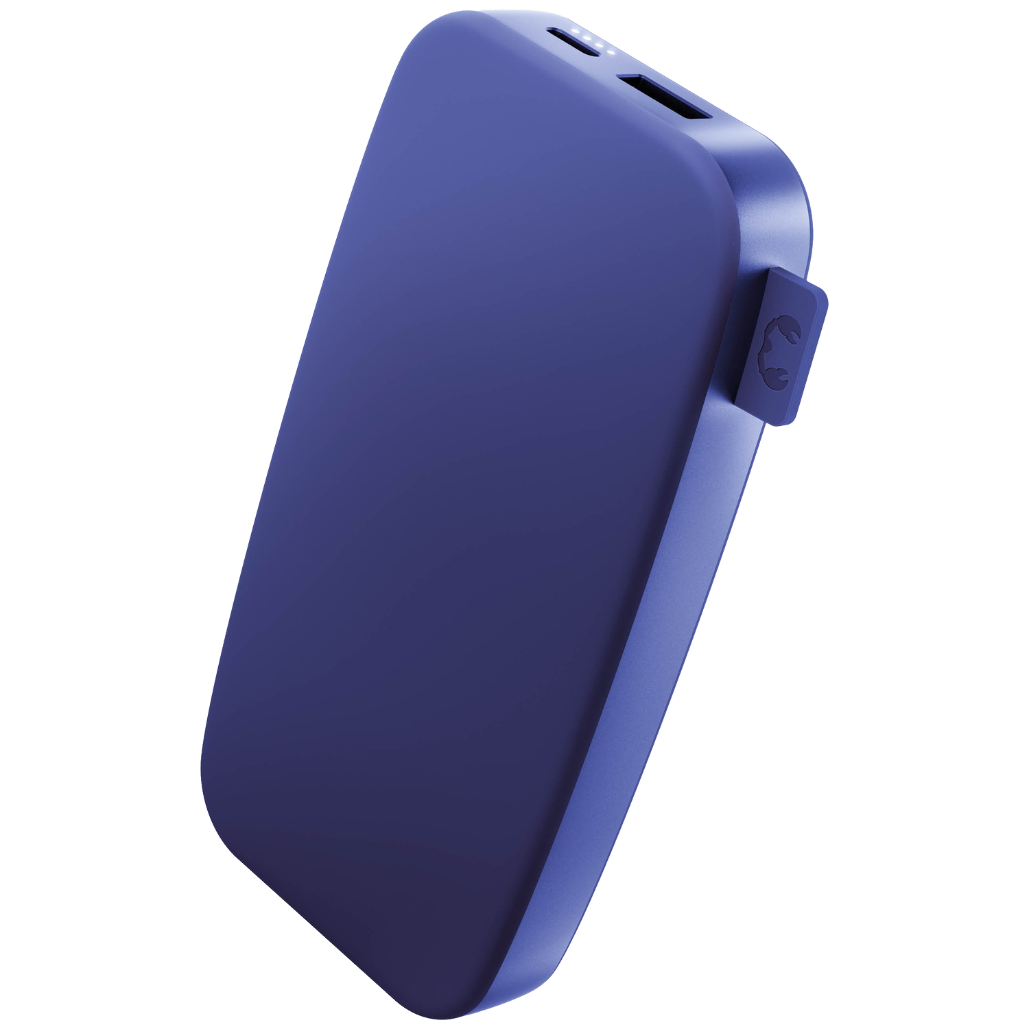 Een blauwe powerbank met afgeronde randen. Het heeft een aan/uit-knop, oplaadpoorten en een logo aan de zijkant. Geïsoleerd op witte achtergrond.