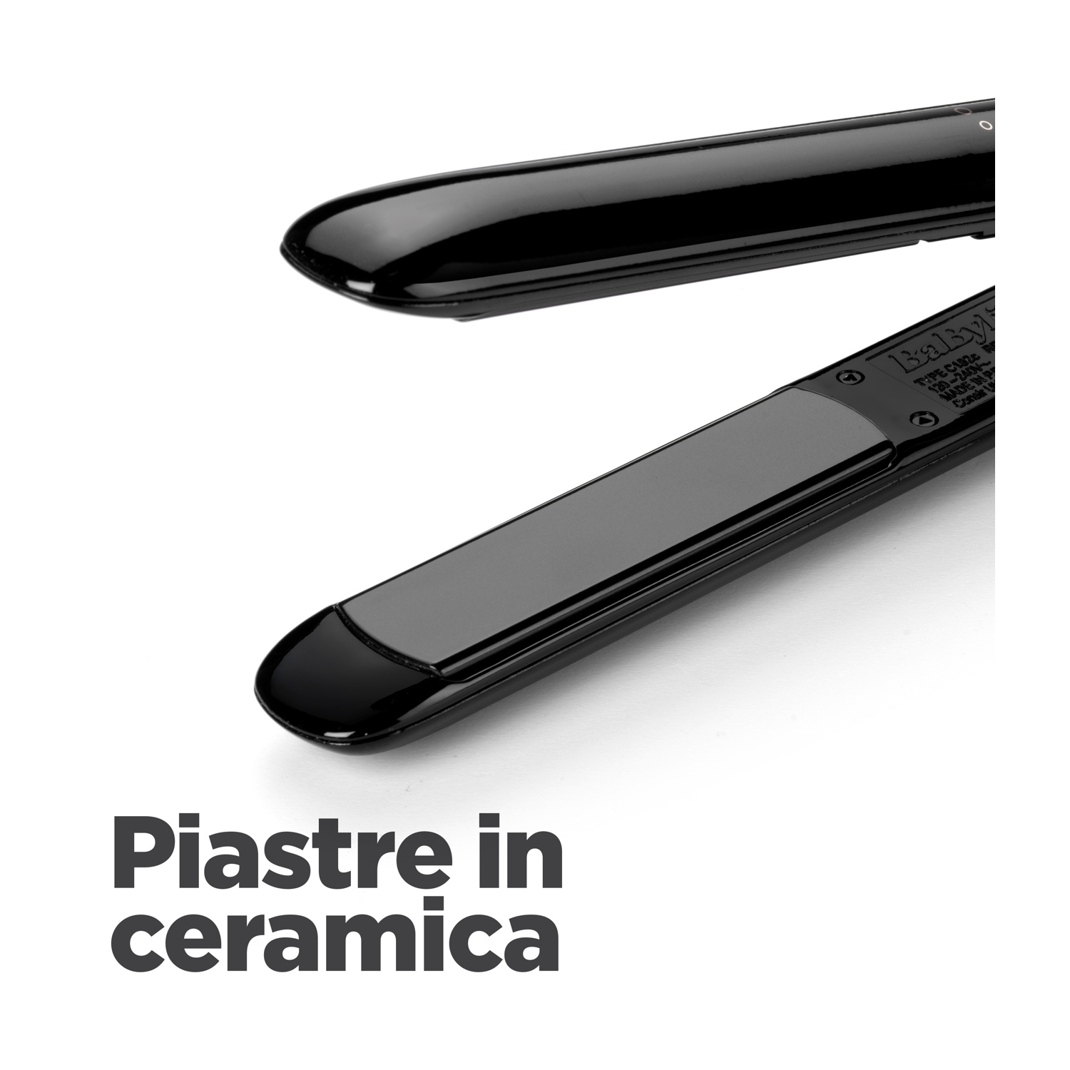 Piastra per capelli in ceramica nera, con il testo 'Piastre in ceramica' sotto.