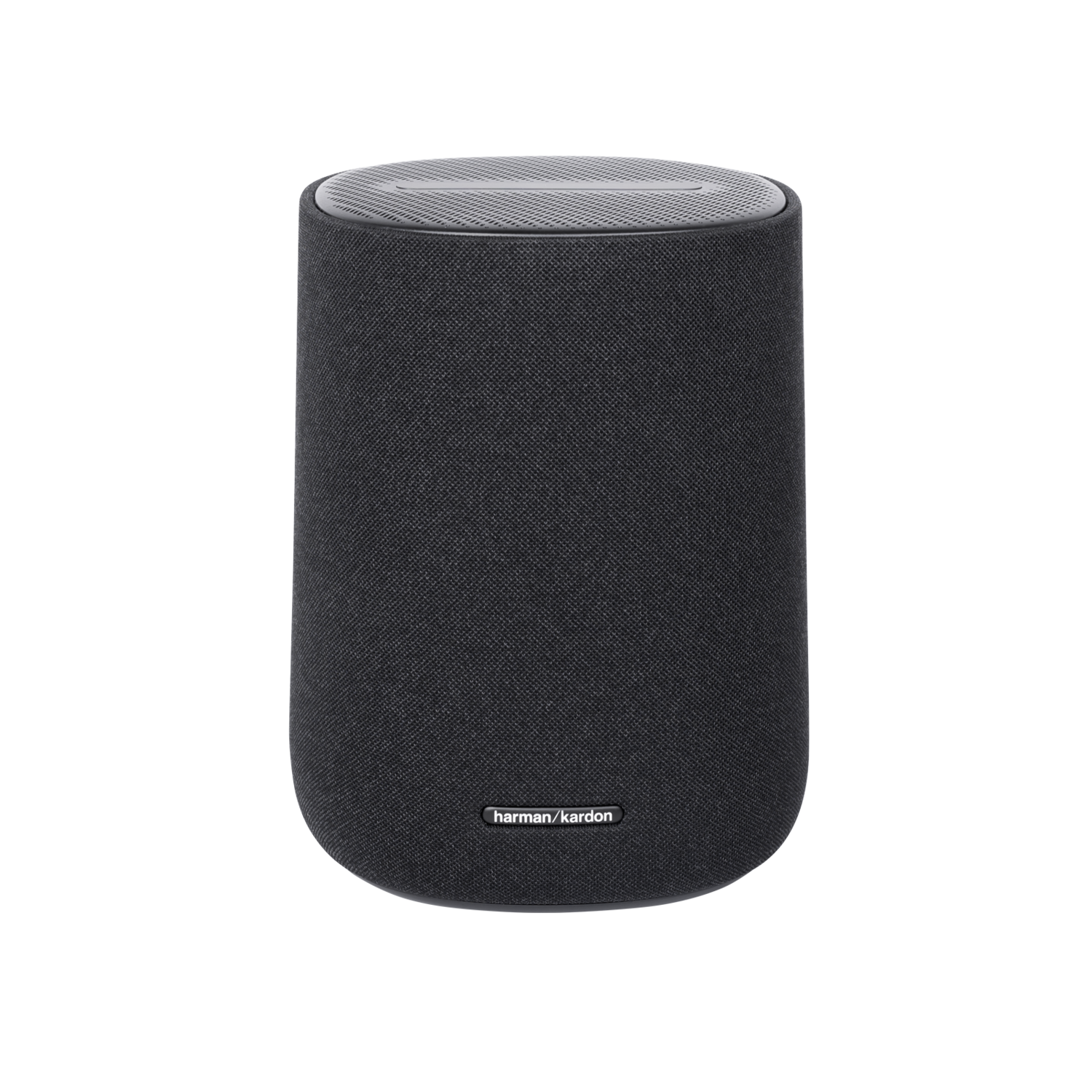 Een zwarte, cilindrische speaker met stoffen buitenkant, met 'harman/kardon' in het wit.