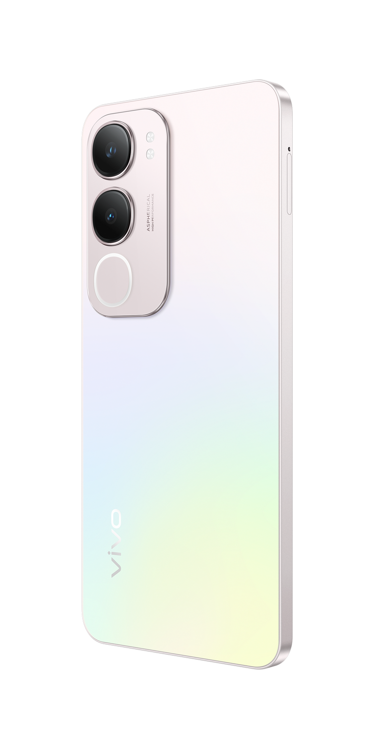Un smartphone blanco con tres cámaras traseras, visto desde atrás.