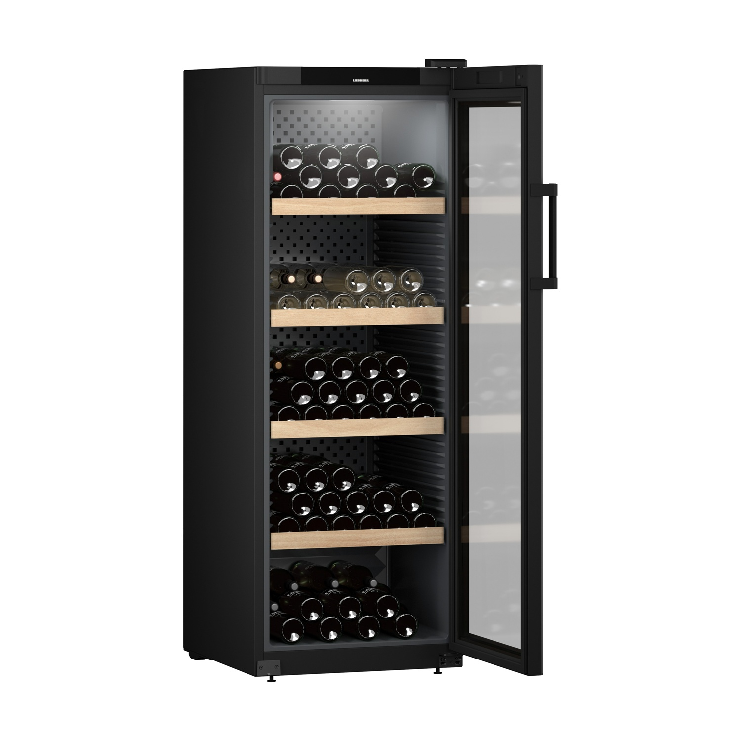Cantinetta nera con bottiglie all'interno. Porta a vetri aperta. Ripiani in legno.