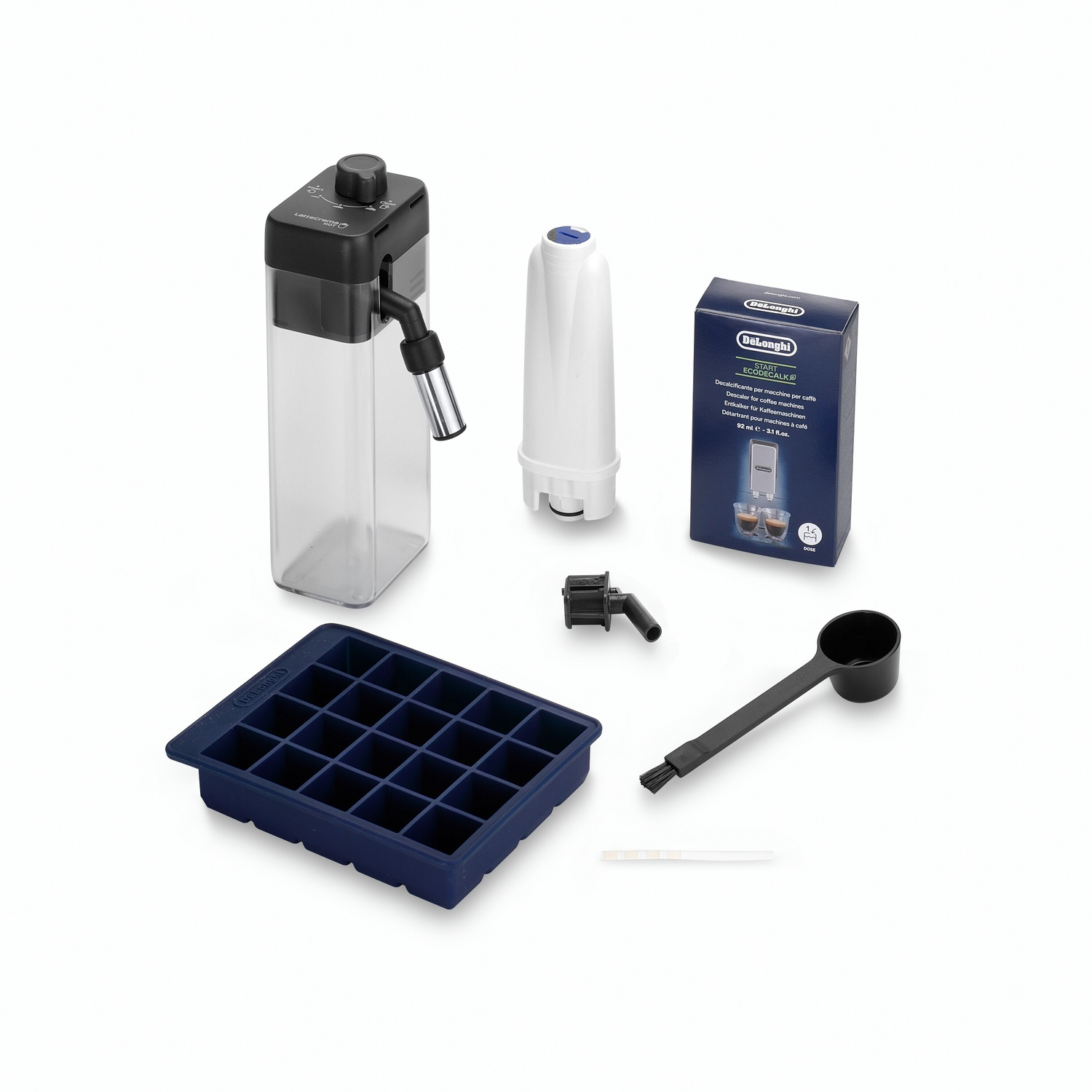 Diverse koffiemachine-accessoires: melkcontainer, waterfilter, ijsblokjesbakje, schep en schoonmaakgereedschap.