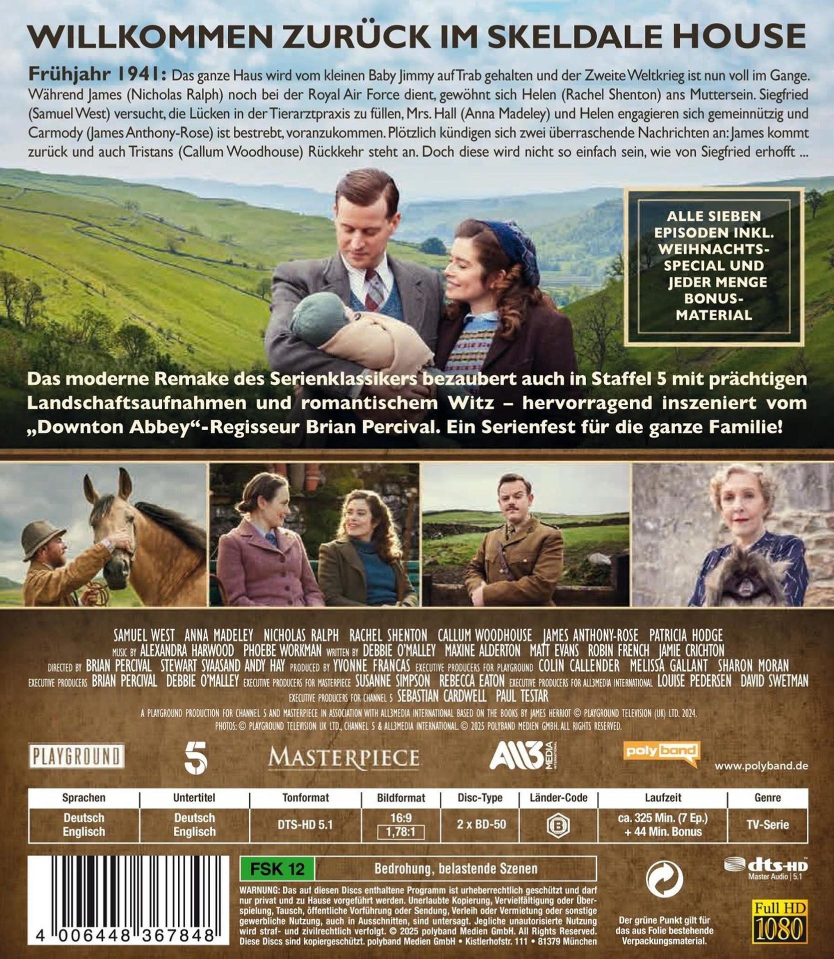 DVD-Cover: Menschen in historischen Kostümen, ein Pferd und Text. Der Titel auf dem Cover lautet "Willkommen zurück in Skeldale House".
