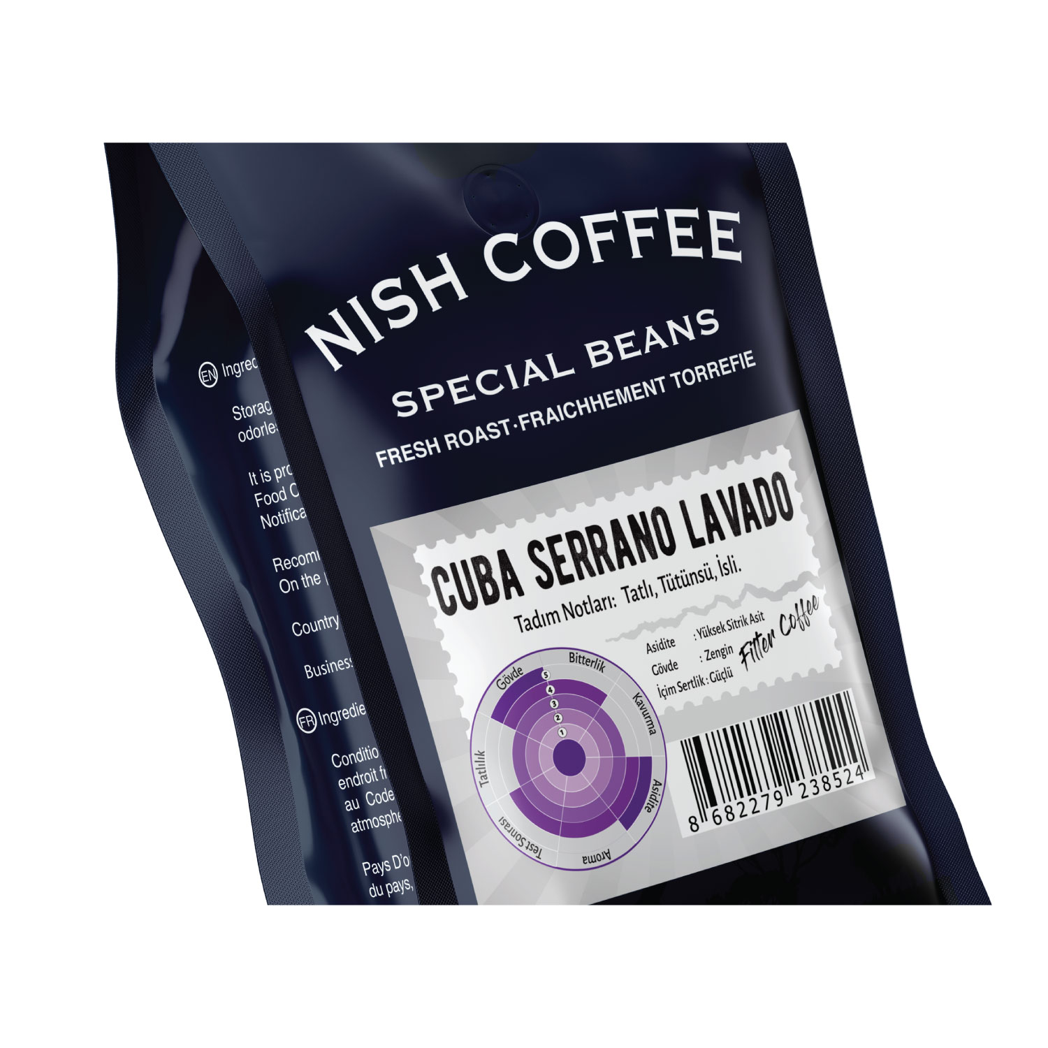 Kahve paketi, lacivert, beyaz metin ve dairesel bir grafik ile. Metin "Nish Coffee" ve "Cuba Serrano Lavado" yazıyor.