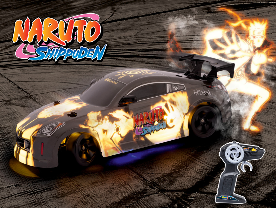 Ein Naruto-Auto-Spielzeug mit Fernbedienung. Das Auto zeigt Naruto-Bilder. Im Hintergrund ist eine Naruto-Figur.