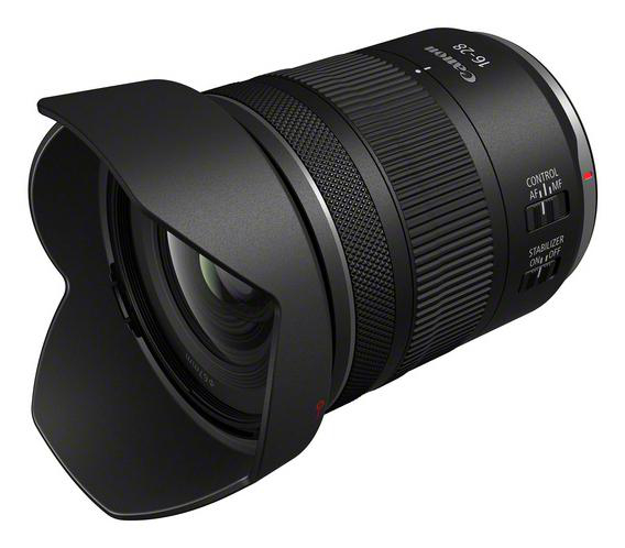 Ein schwarzes Canon-Objektiv mit Gegenlichtblende, nach rechts geneigt.