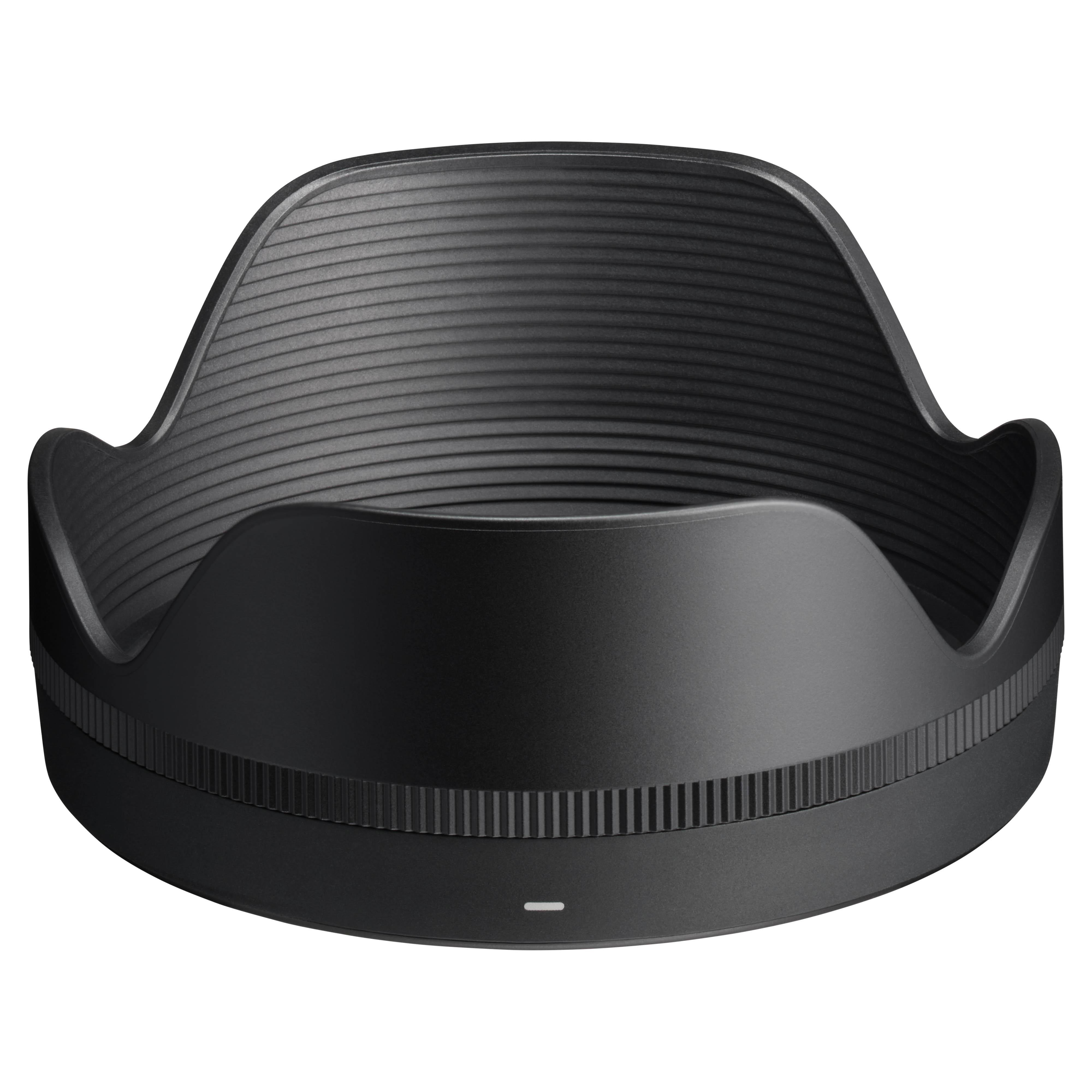 Schwarze Sonnenblende mit geriffelter Oberfläche, abgewinkelt, um die Öffnung und das Innendesign zu zeigen.