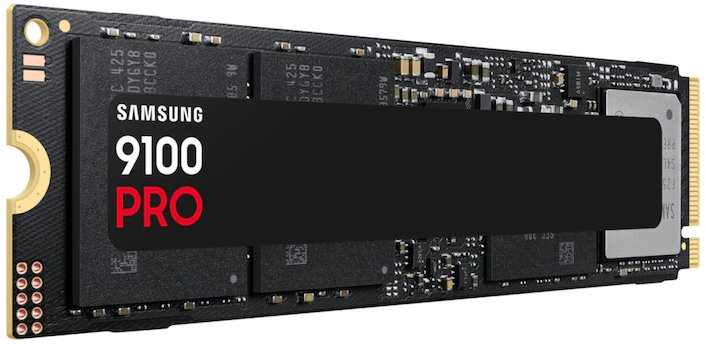 Egy Samsung 9100 Pro SSD, fekete, fehér felirattal, bemutatva az alkatrészeit és a dizájnját.