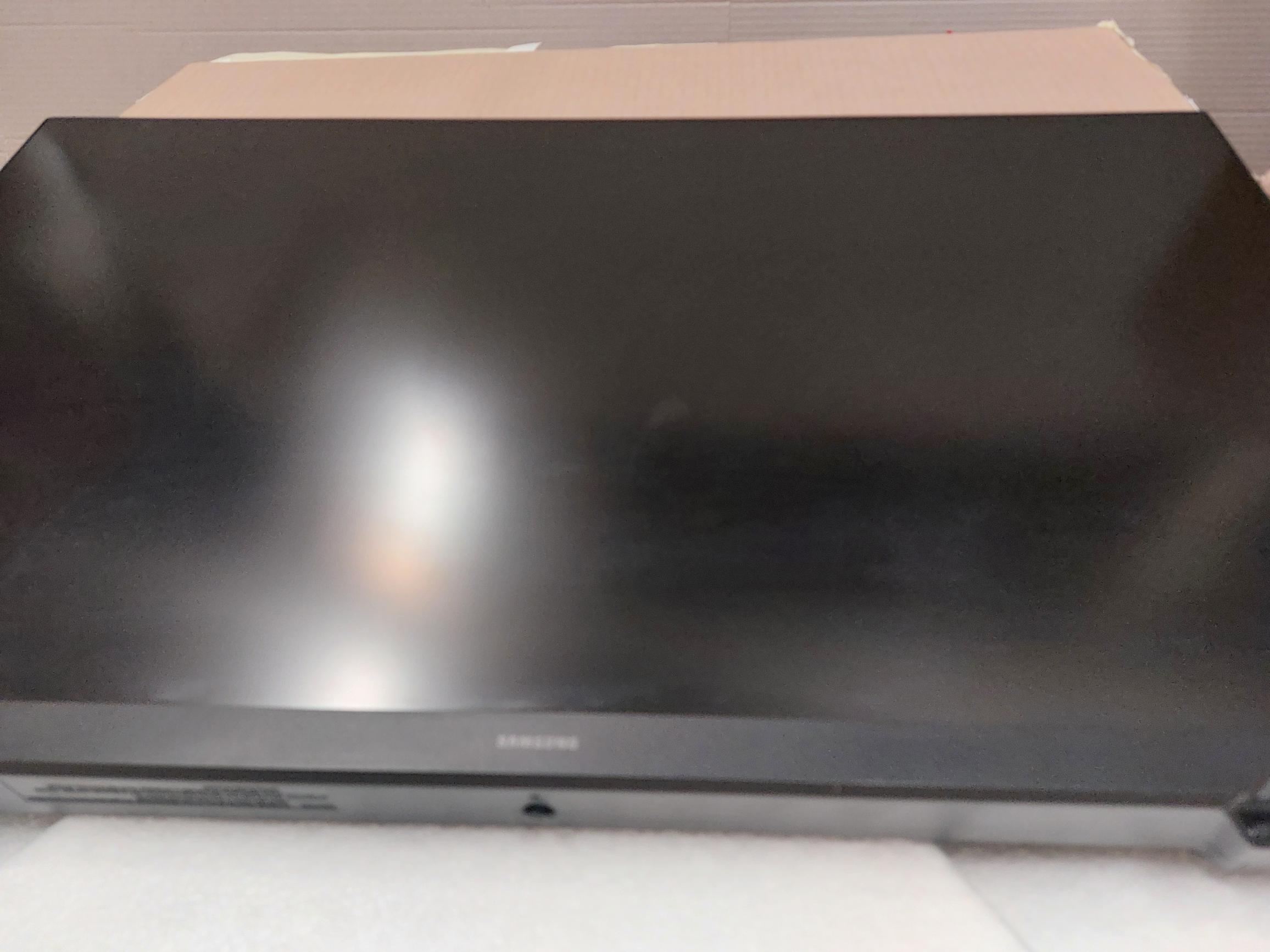 OUTLET - Monitor SAMSUNG Odyssey G3 LS27DG300EUXEN 27 FHD VA 1ms 180Hz FreeSync Czarny